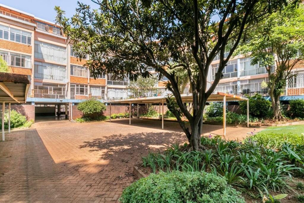 Cozy Vintage Apartment in Illovo