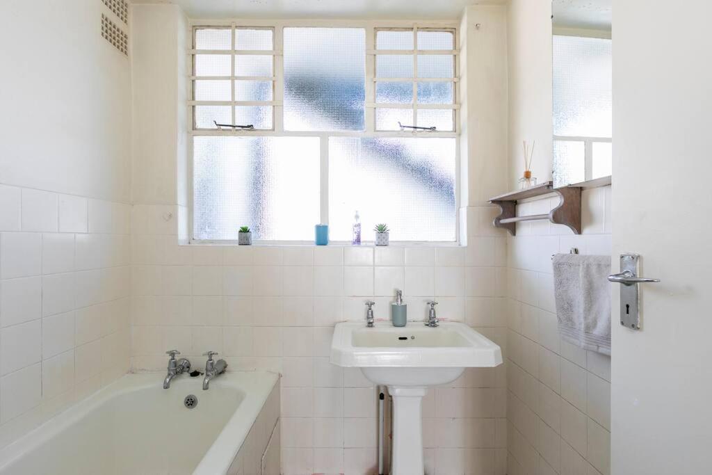 Cozy Vintage Apartment in Illovo
