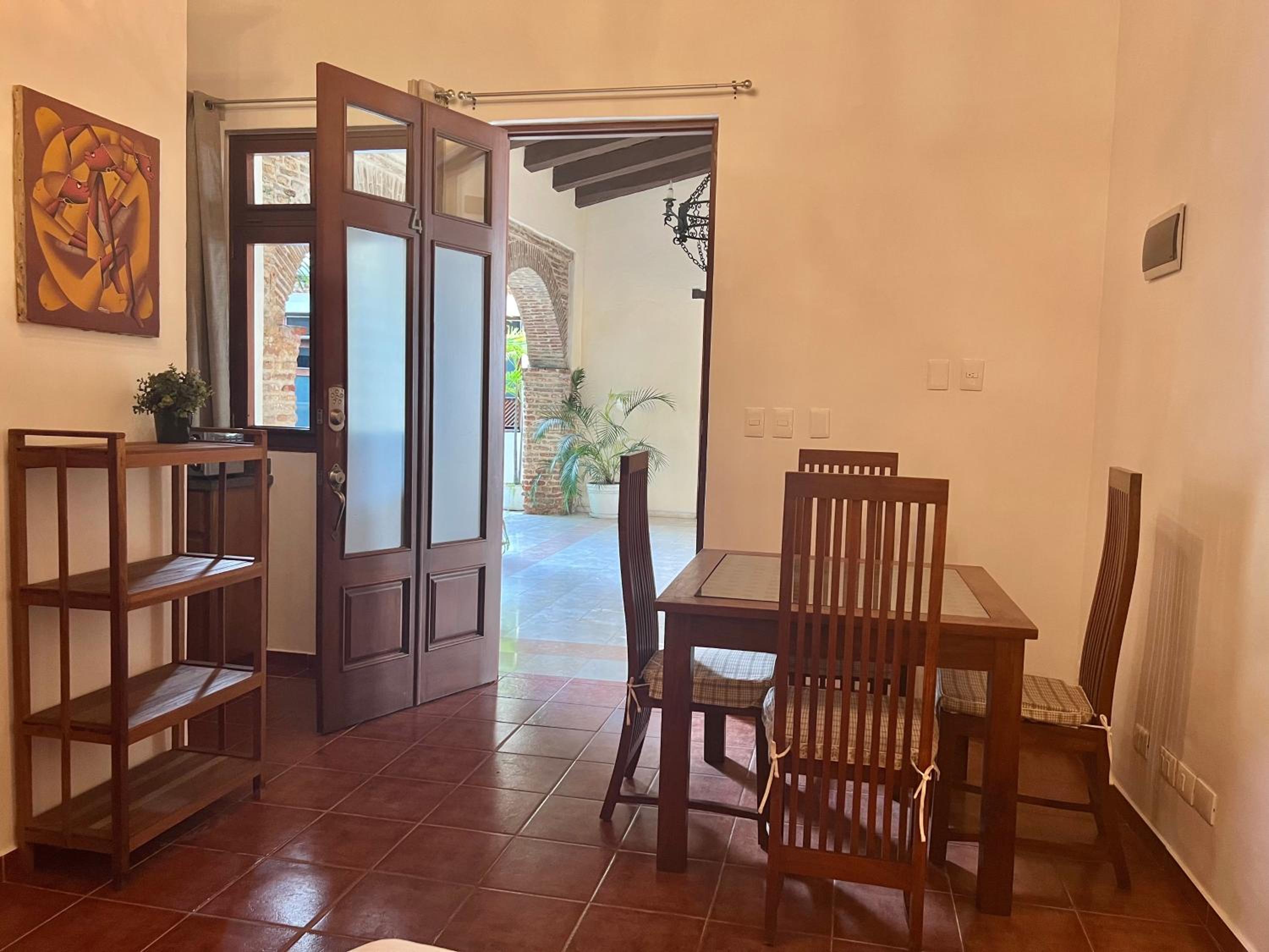Paseo Colonial - El Monasterio view 5