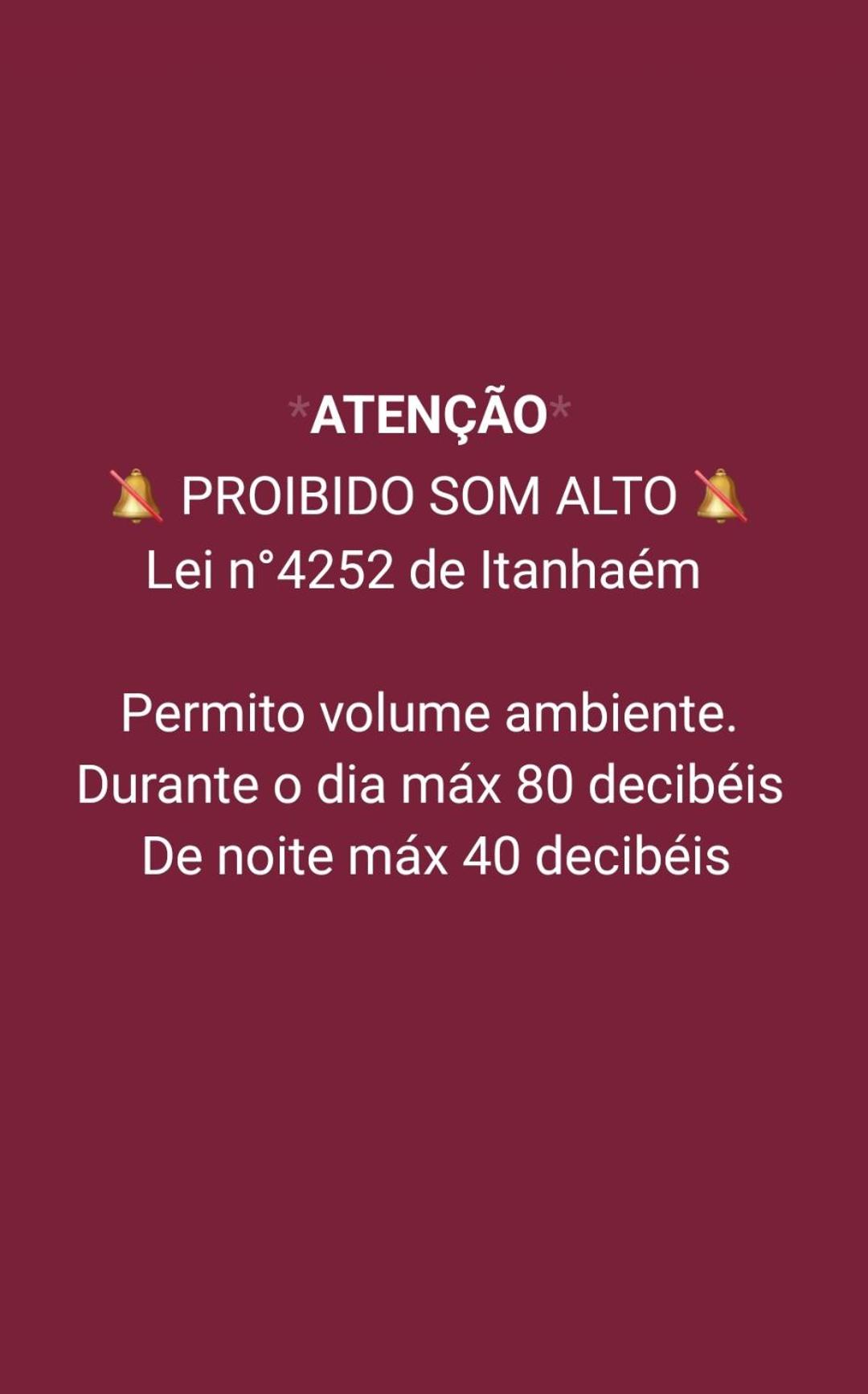 A Casa Linda Com Piscina Aquecida churrasqueira wifi pertinho da praia em Itanhaém