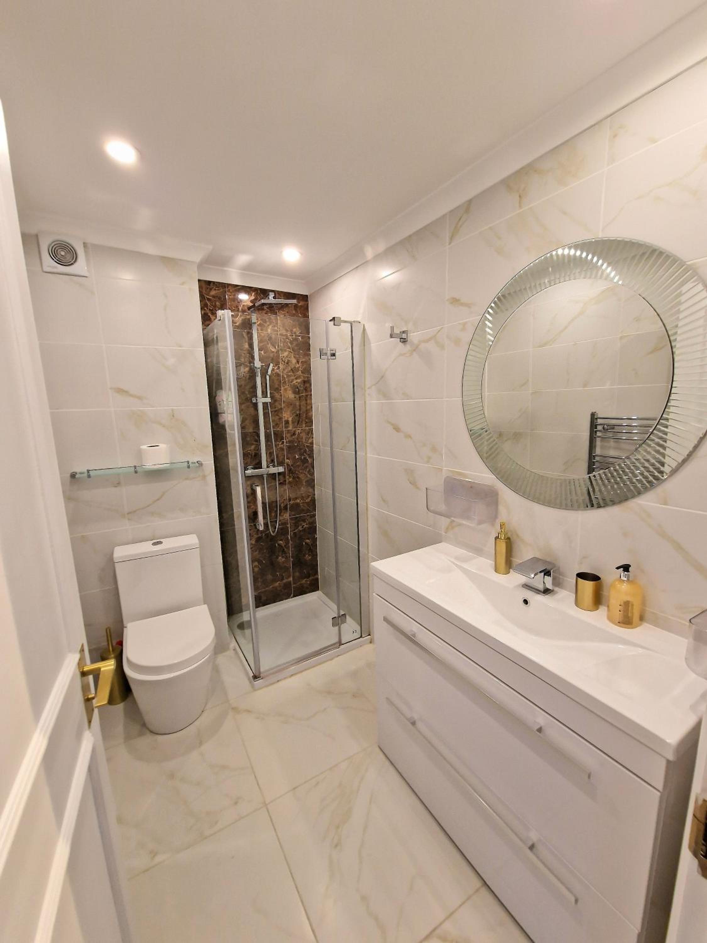 Stylish & Cosy Hyde Park Home by Tube Metro Stations with Elevator - Lift