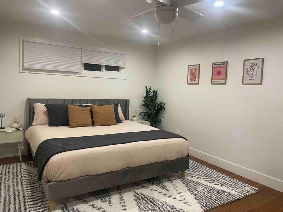 Huge Updated Spanish Apt - Steps to Beach & Bay! view 4