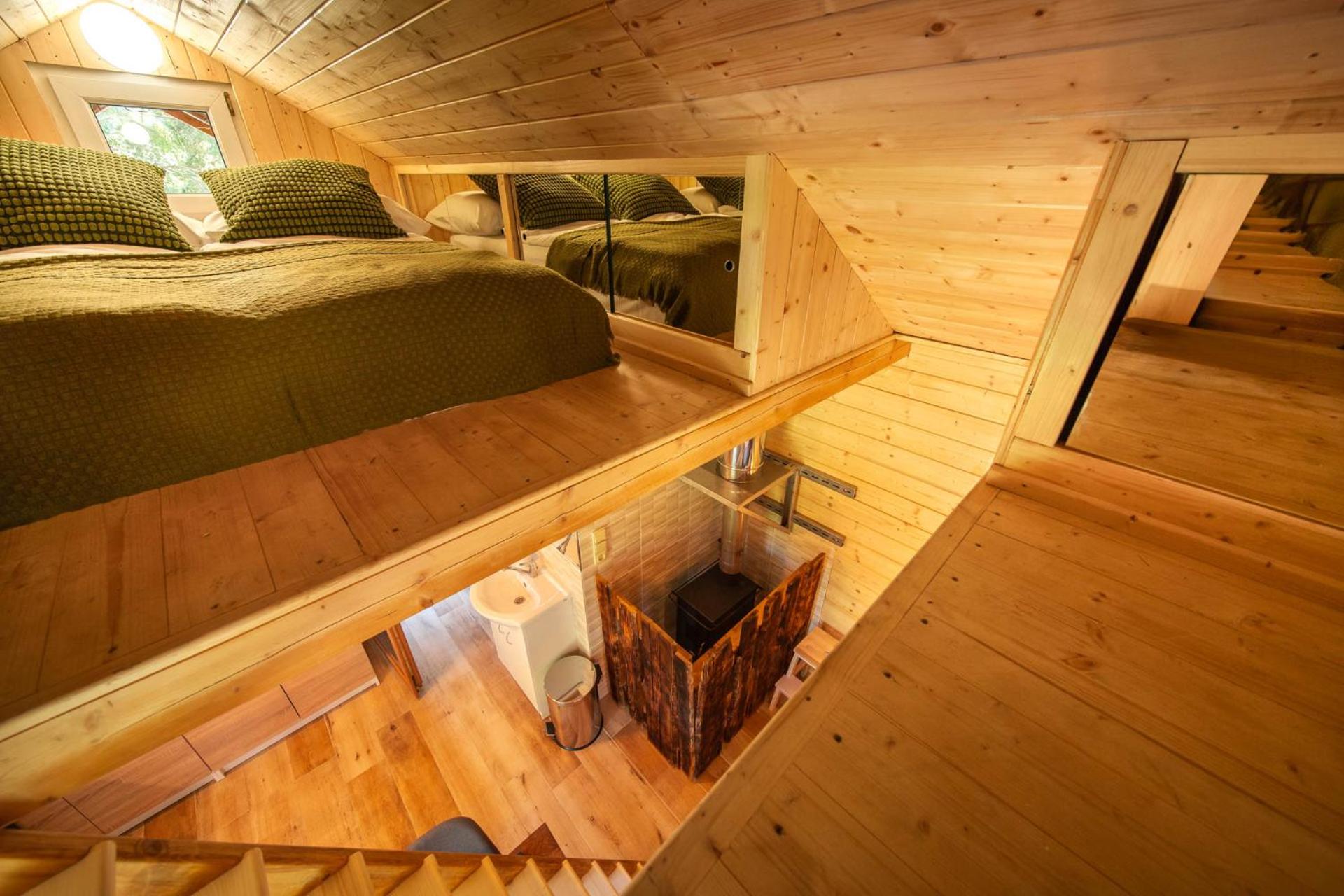 Magic new cozy tiny house at private lake