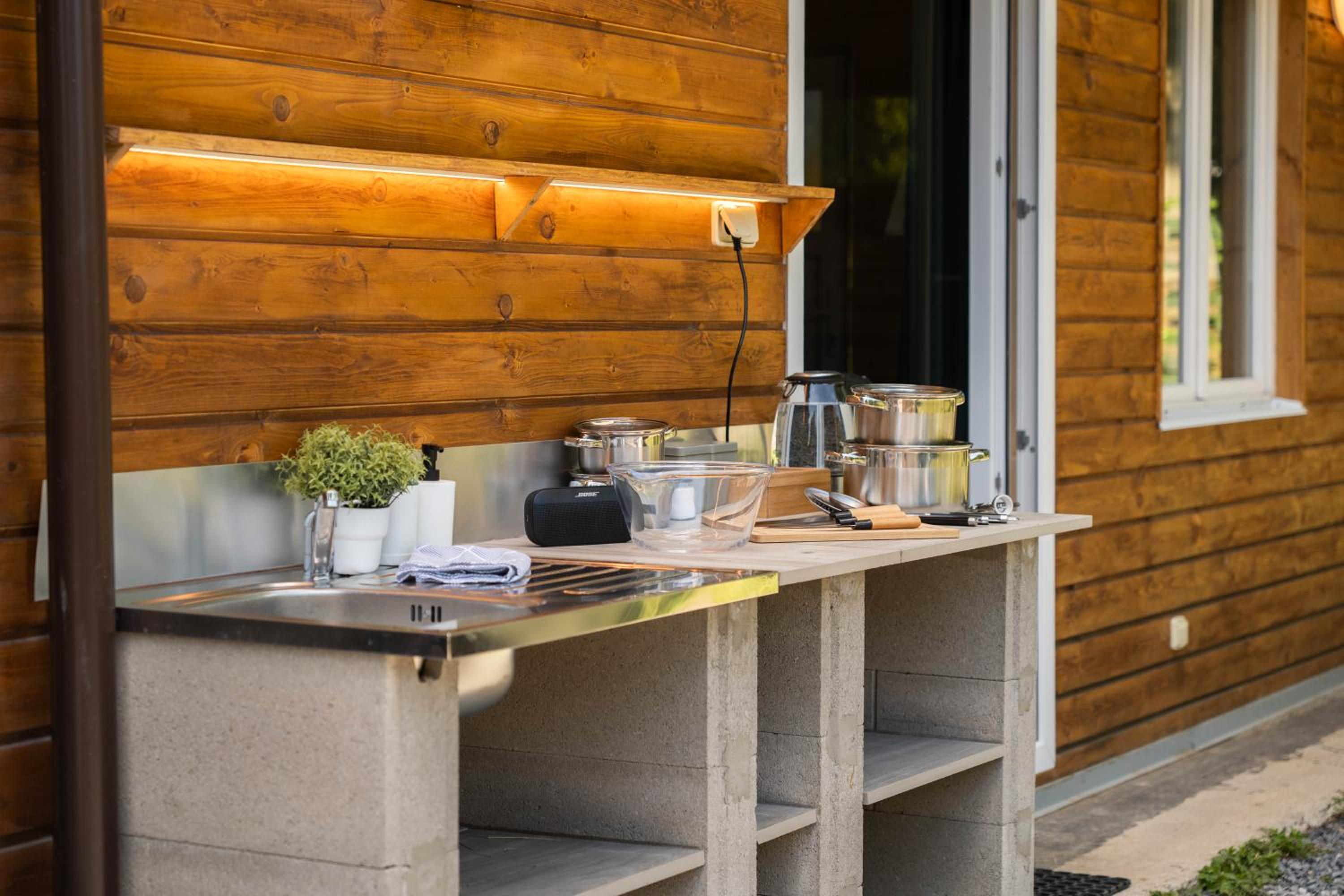 Magic new cozy tiny house at private lake