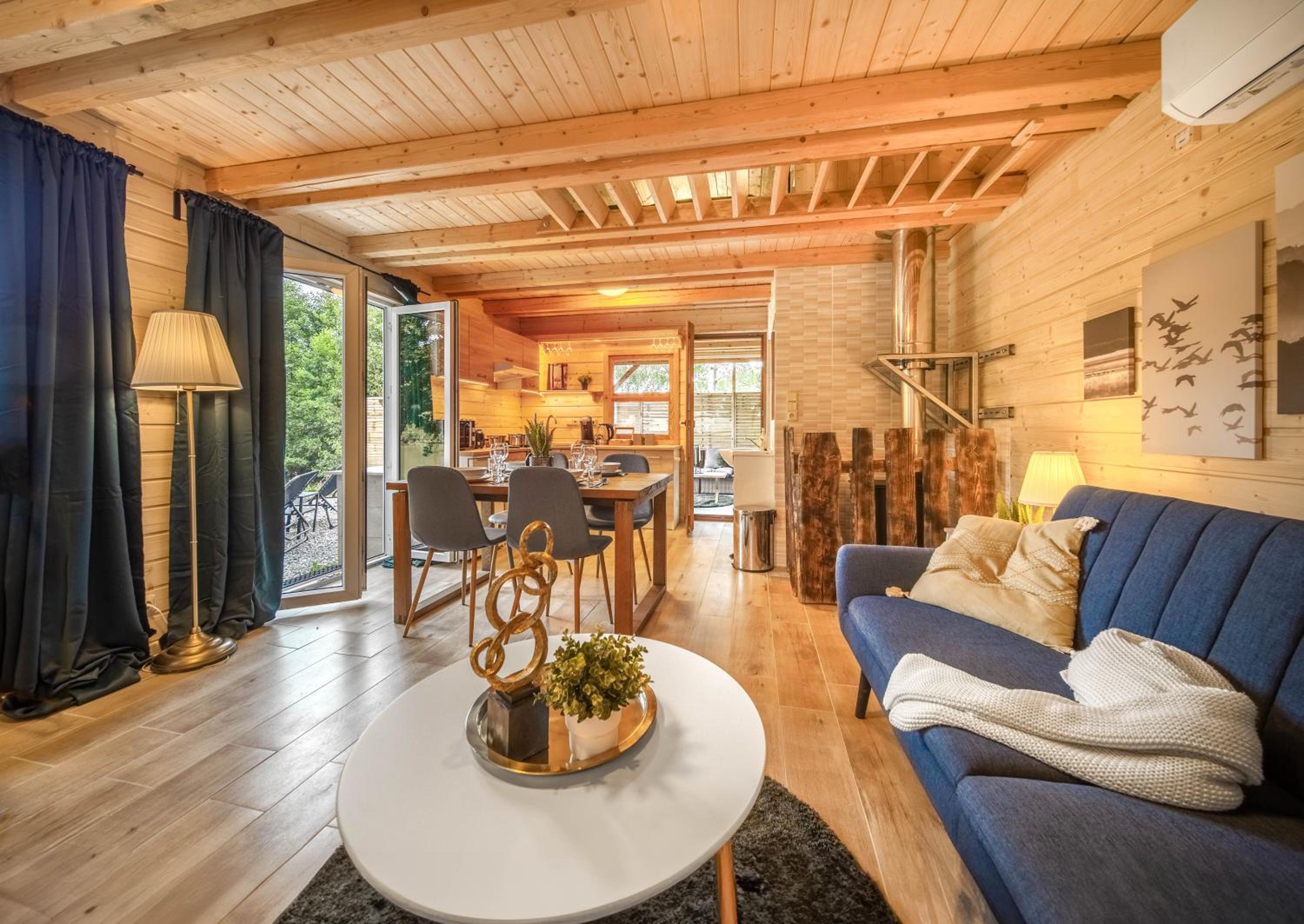 Magic new cozy tiny house at private lake