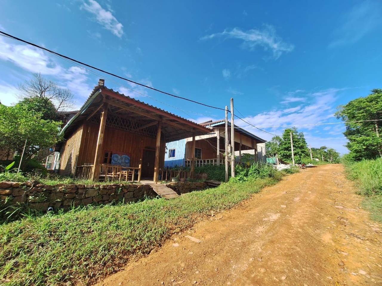 Dragonfly Guesthouse M'Pai Bay