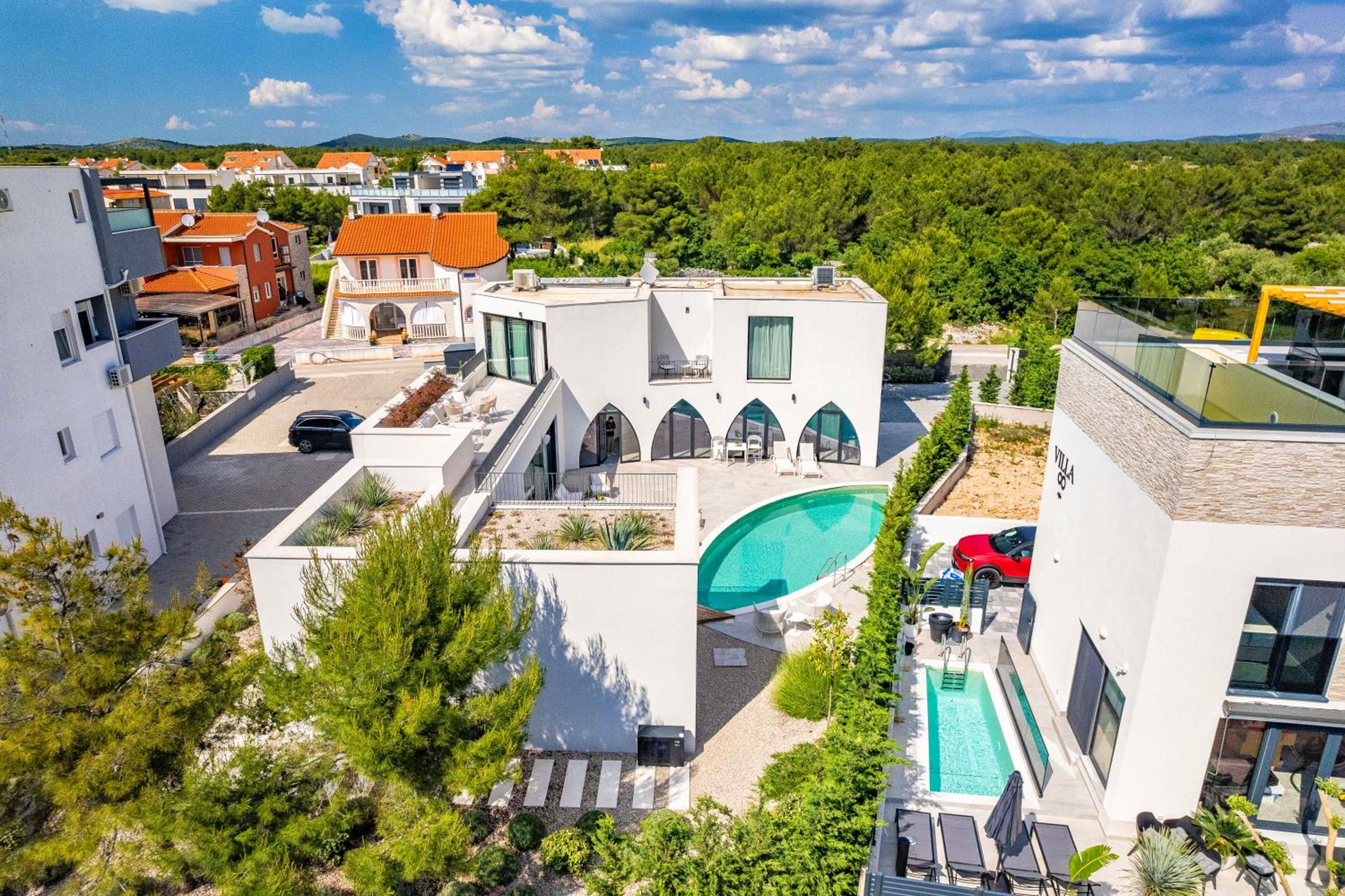 Villa Jerry's Palace - modern villa close to the beach