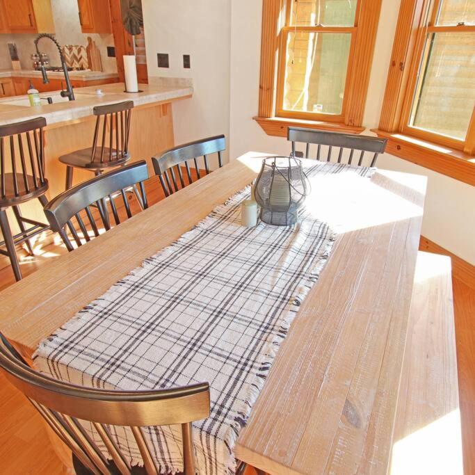 Yosemite Villa - log cabin with spectacular views & stargazing