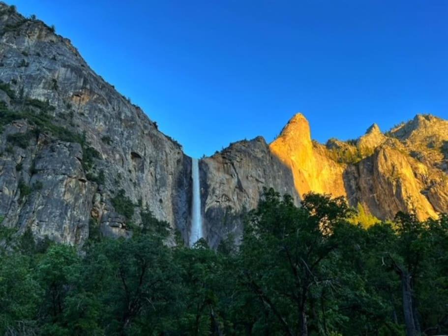 Yosemite Villa - log cabin with spectacular views & stargazing