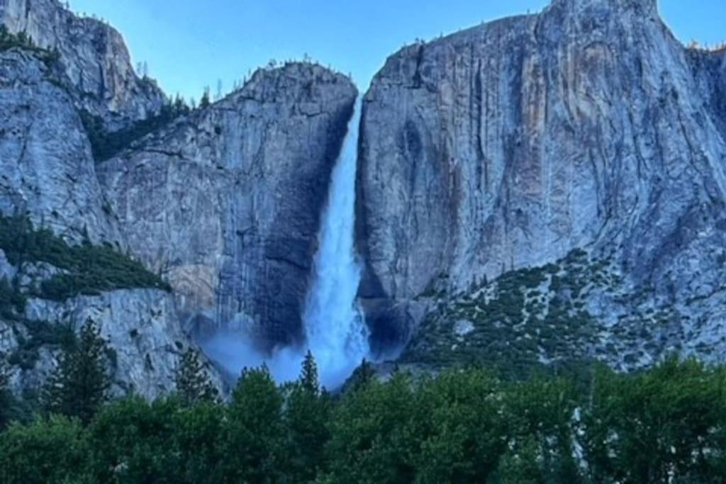 Yosemite Villa - log cabin with spectacular views & stargazing