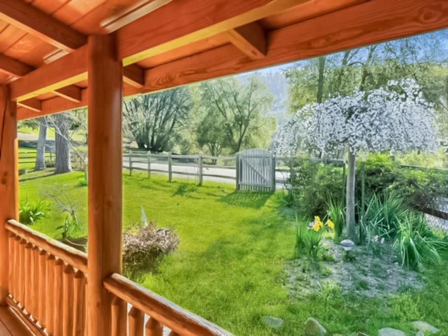 Yosemite Villa - log cabin with spectacular views & stargazing