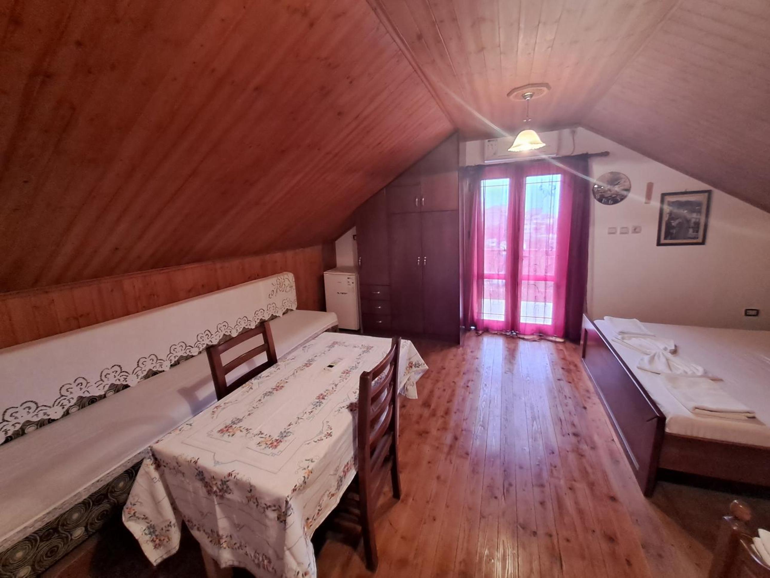 Guest House Argjiro Castle