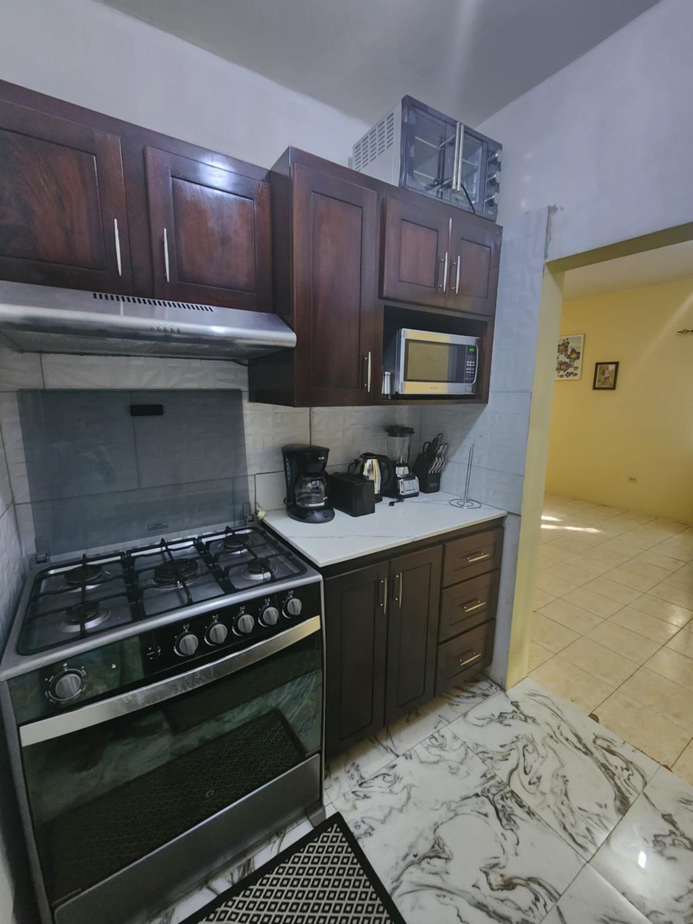 Single Room on Farcas Drive view 3