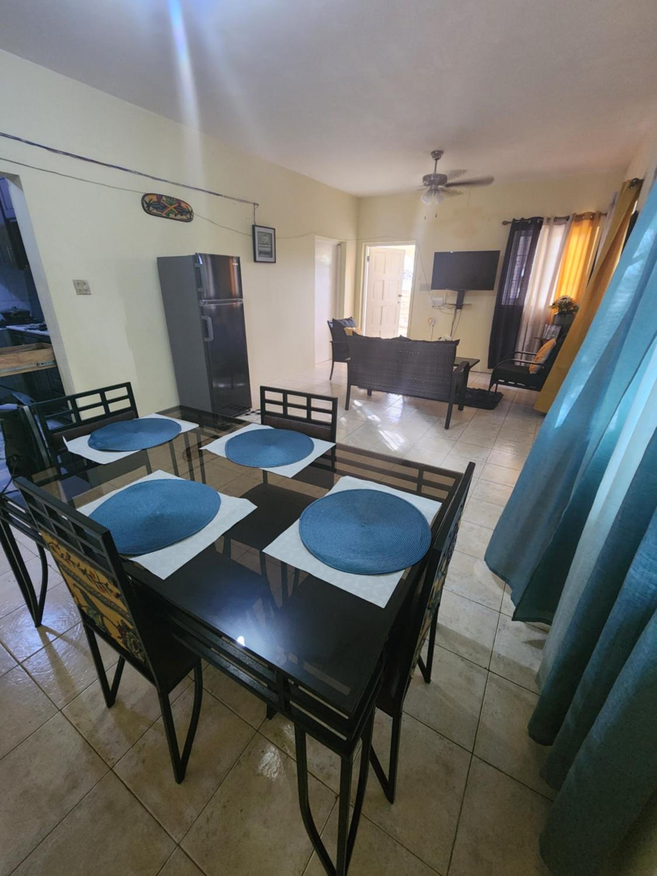 Single Room on Farcas Drive view 5