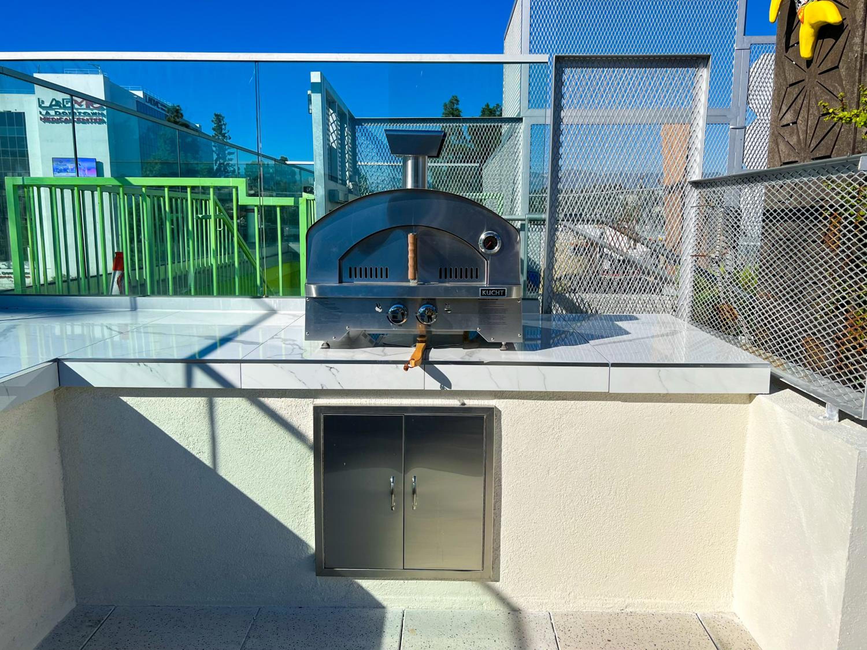 Luxury Downtown Los Angeles Penthouse Condo with Skyline Views