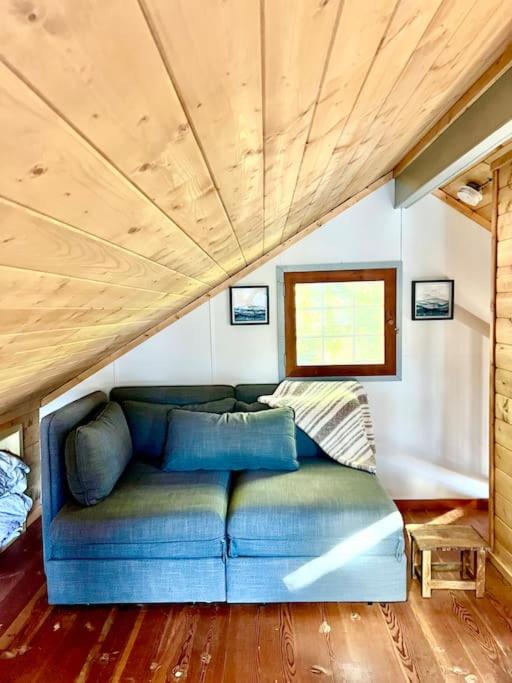 The Salish Sunset Cabin