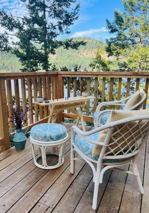 The Salish Sunset Cabin