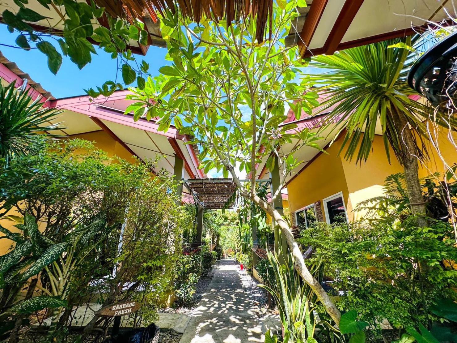 Lanta Baan Nok Resort