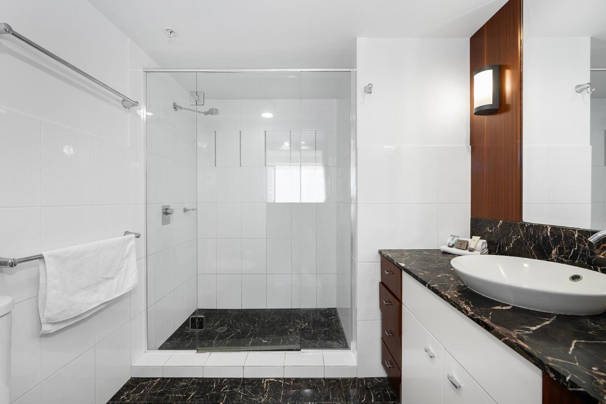 NEW Chevron Ocean Views Central Surfers.