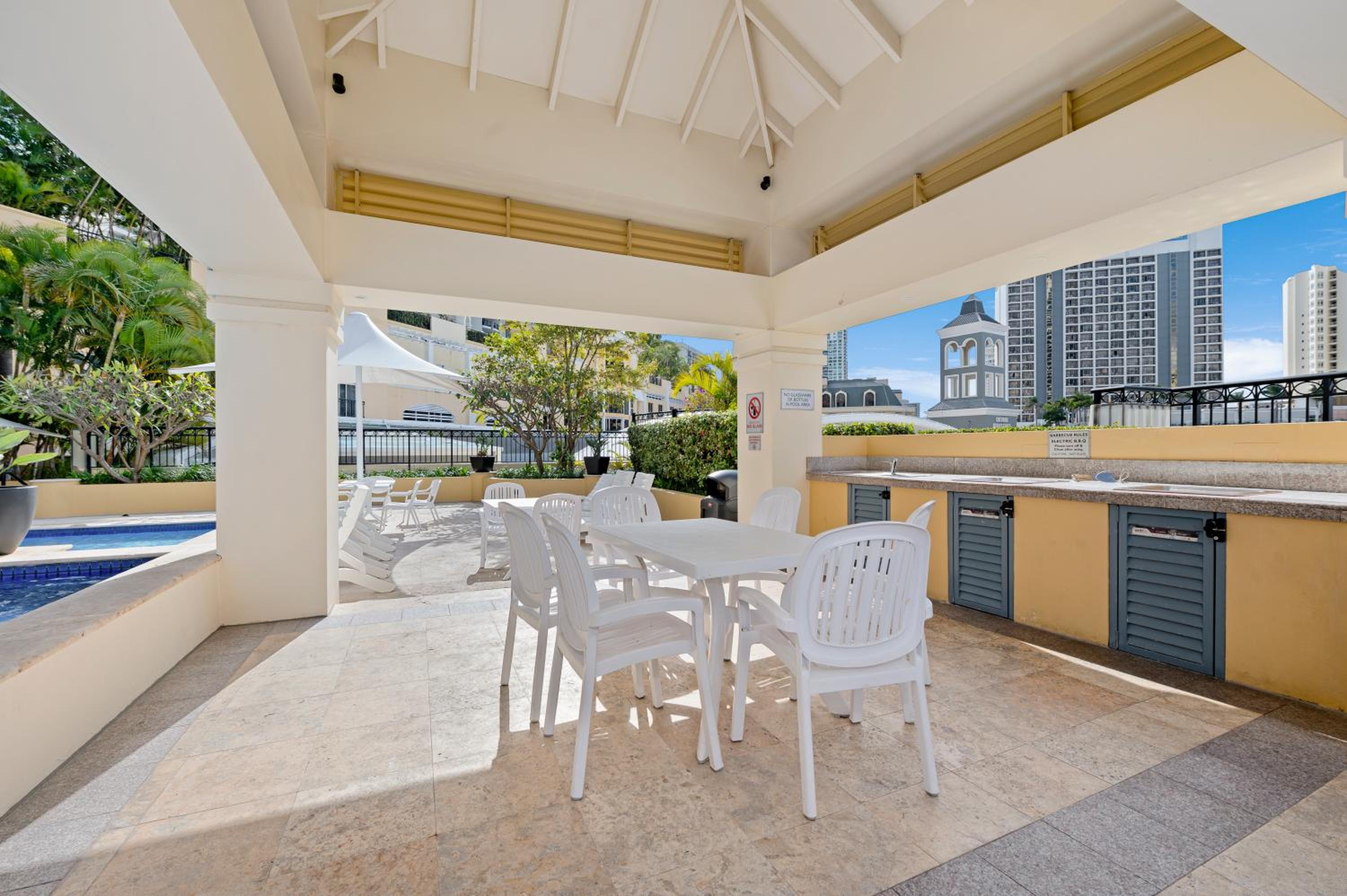 NEW Chevron Ocean Views Central Surfers.