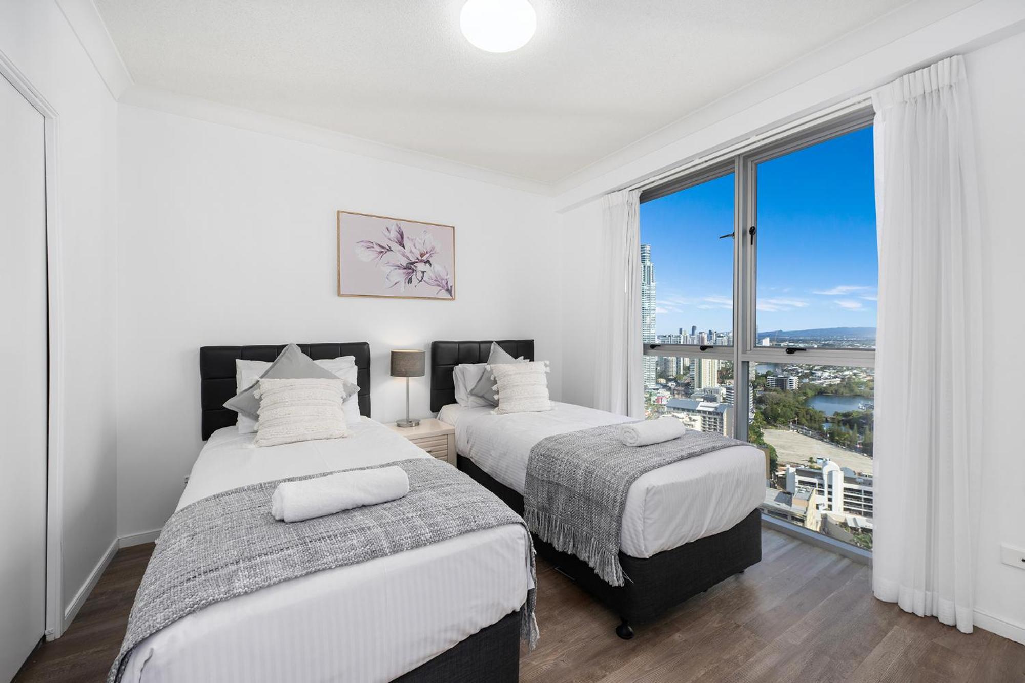NEW Chevron Ocean Views Central Surfers.
