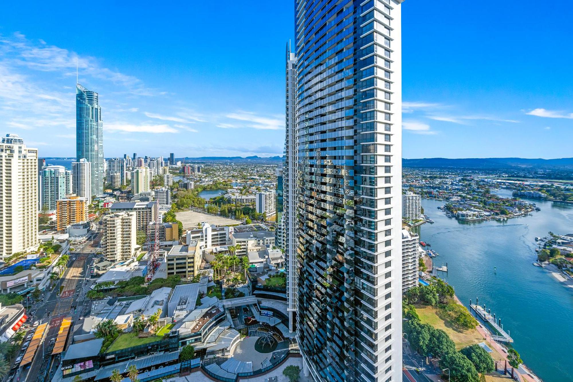 NEW Chevron Ocean Views Central Surfers.
