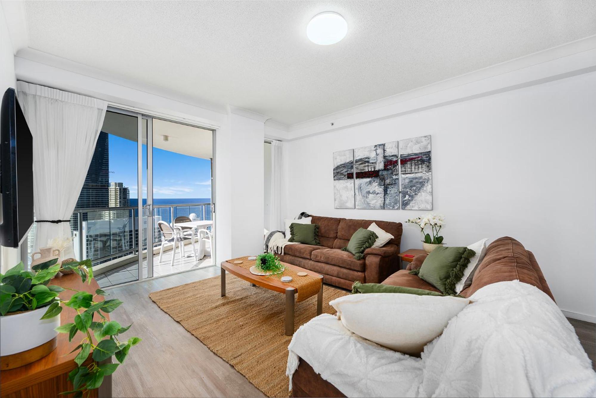 NEW Chevron Ocean Views Central Surfers.