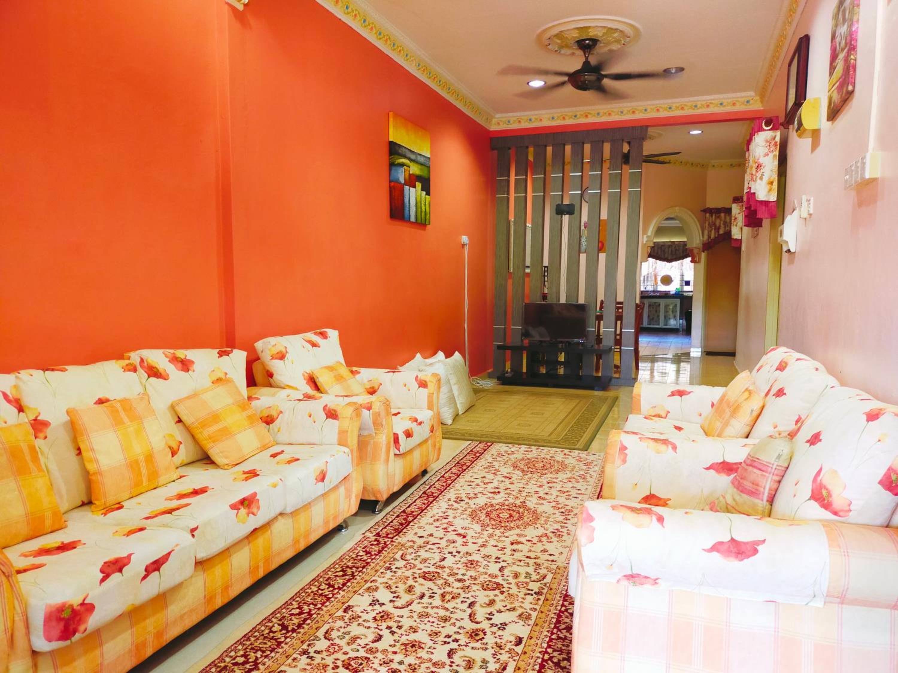 D'LAILA HOMESTAY photo 1