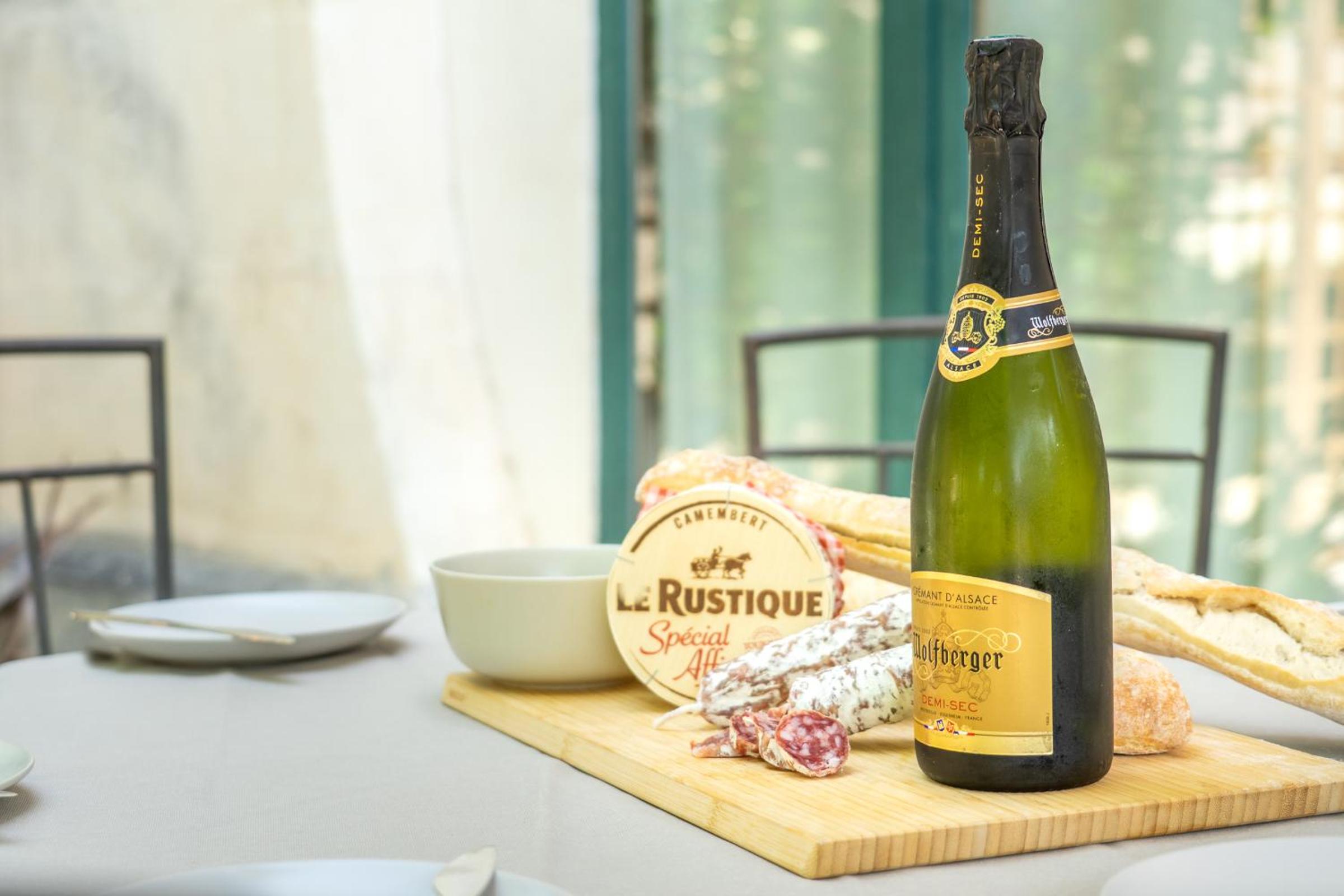 Ultimate Relaxation for Family or Group at Renowned Couvent des Ursulines, a Tranquil Escape in Historic Pézenas