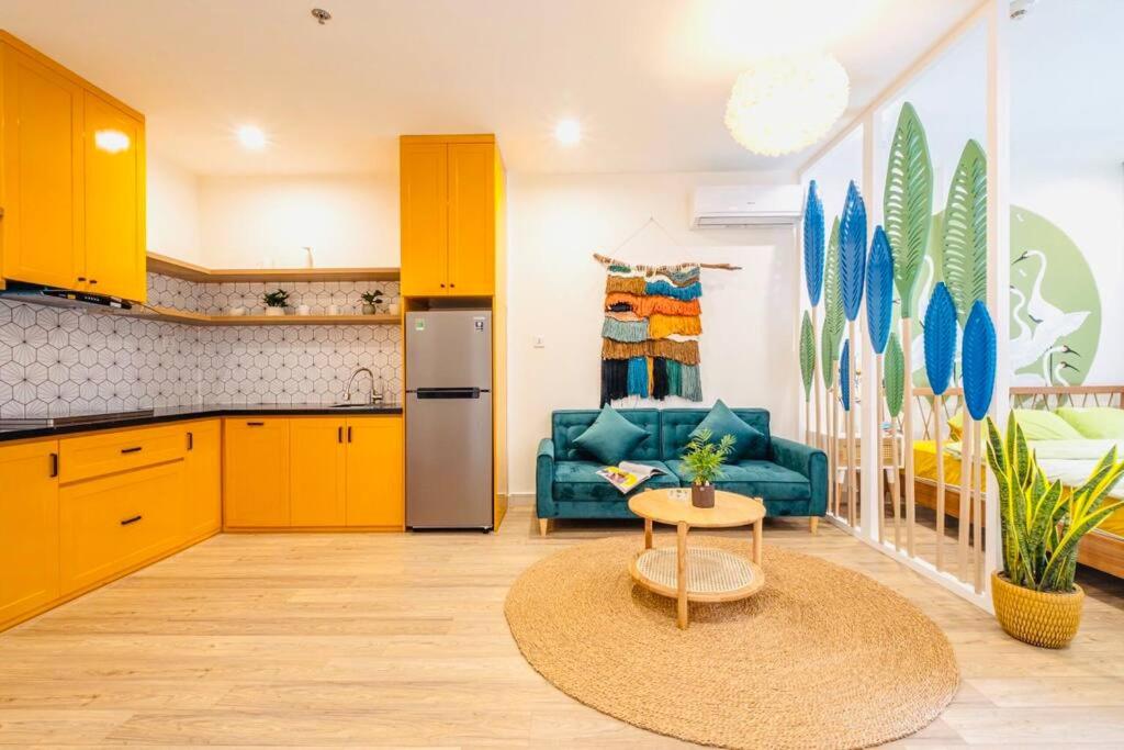 Shin's corner-1 bed room 40m2 apartment at Vinhomes Ocean Park view 3