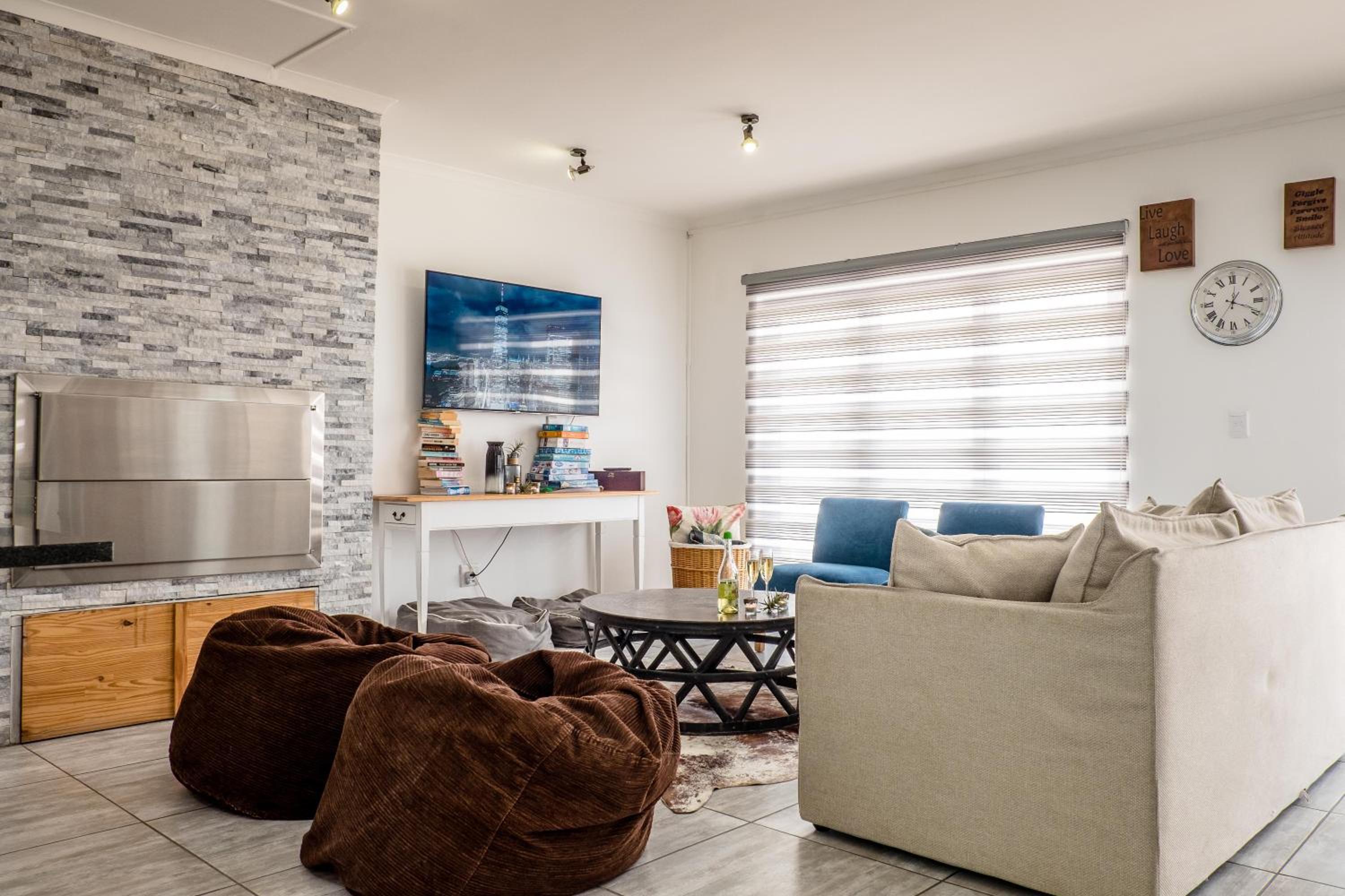 SA Shores 32 on George Road Britannia Bay view 3
