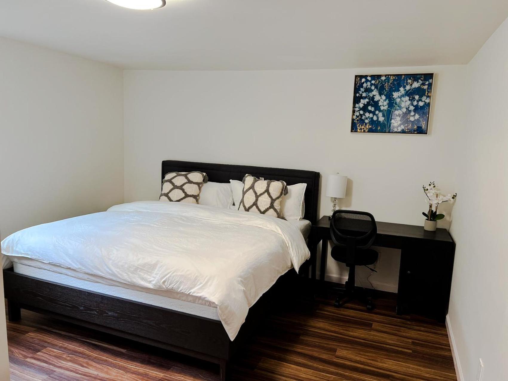 Cozy Hoodsport Duplex: 1BR 1BA-B view 4