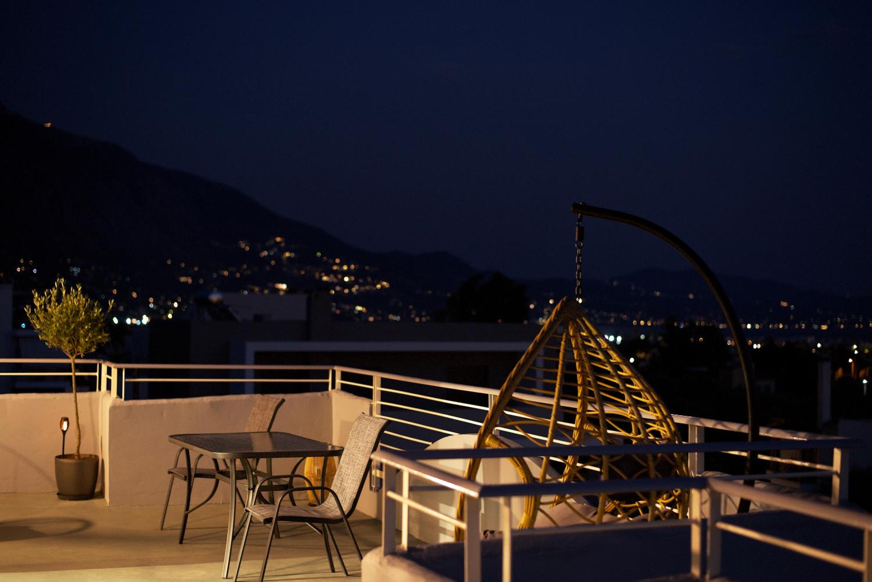 Kiriakos Apartment