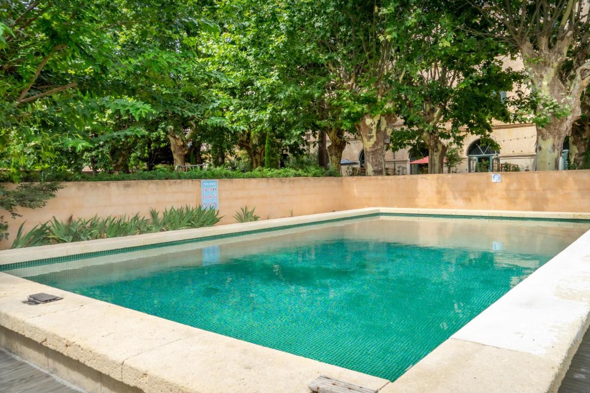 Ultimate Relaxation for Family or Group at Renowned Couvent des Ursulines, a Tranquil Escape in Historic Pézenas