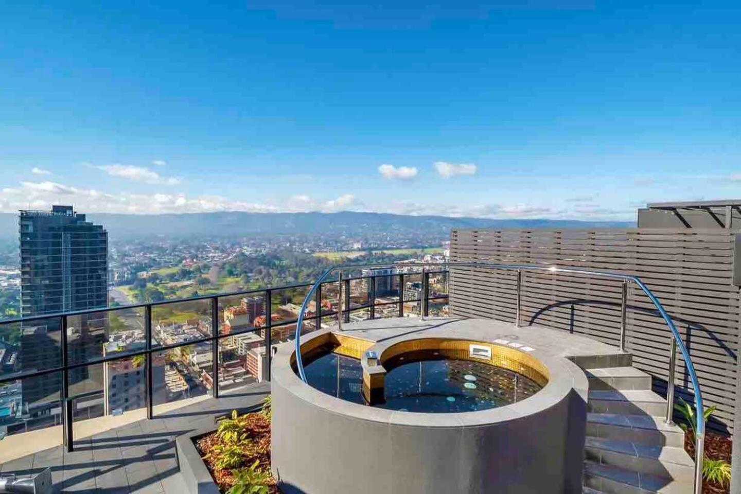 Sky Apartment - Realm Adelaide