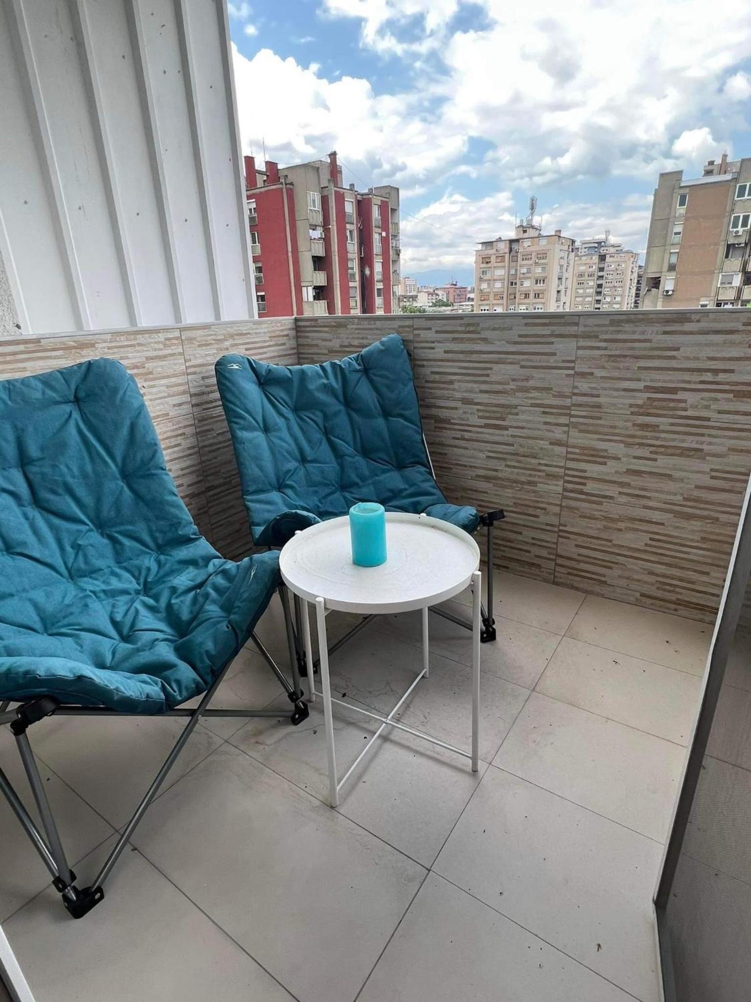 Modern luxury apartment with river views view 5