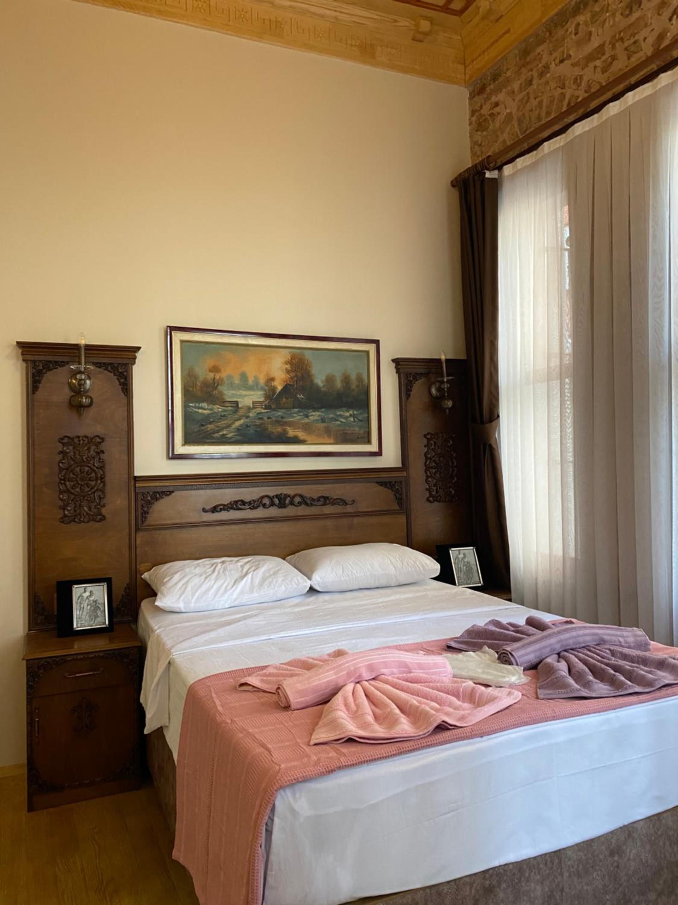 Capitol Antique Pearl Hotel