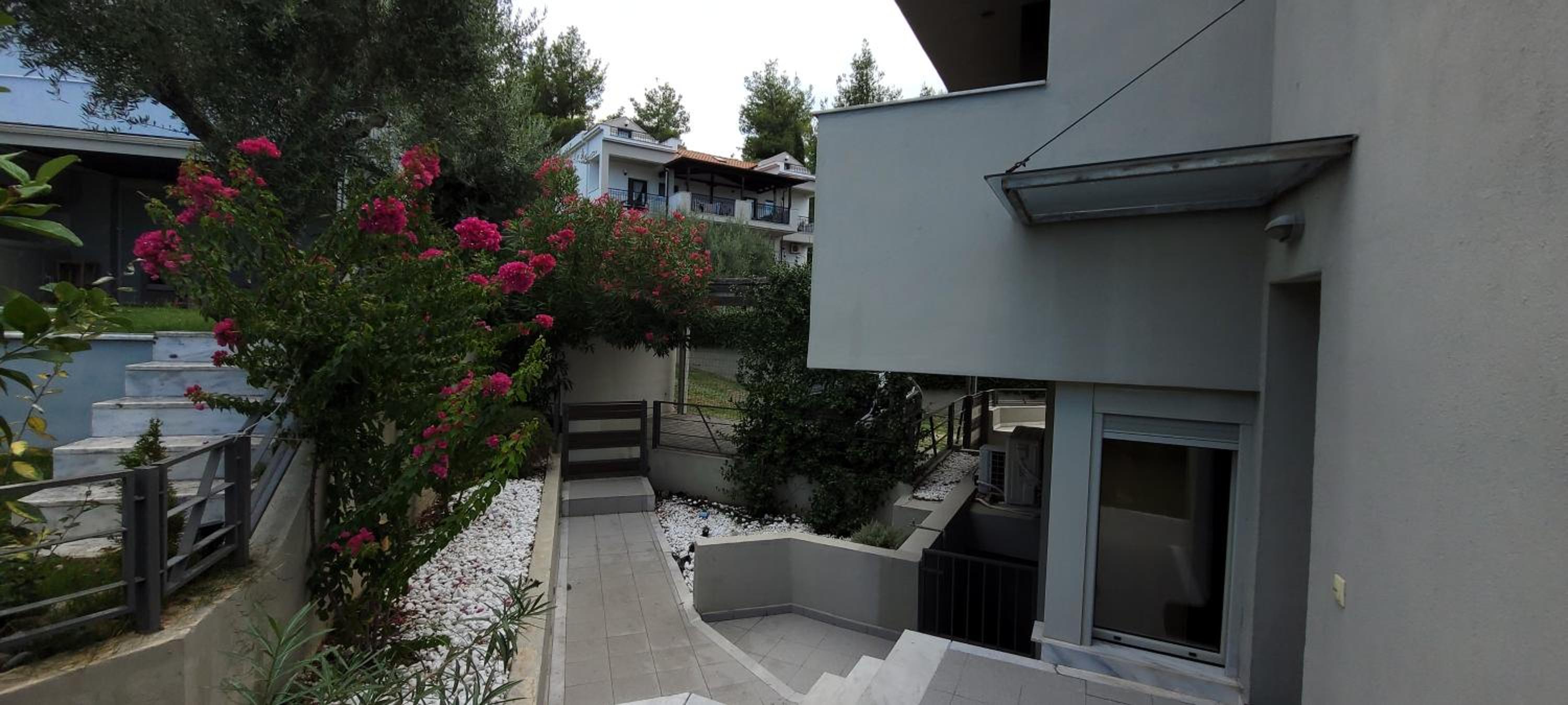 Deluxe Chrousso Pool Villa view 4