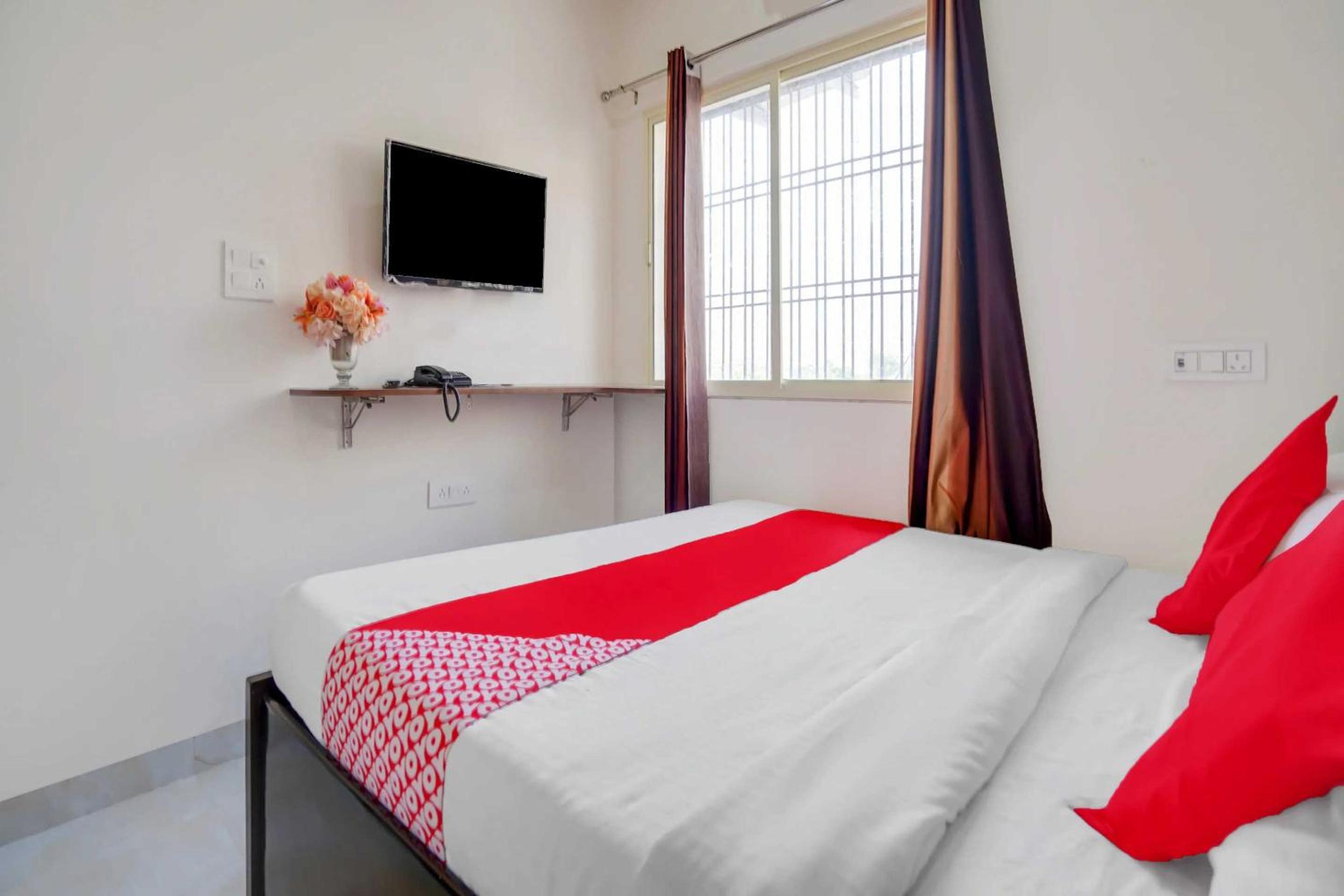 Hotel O Grand Inn Residency view 2