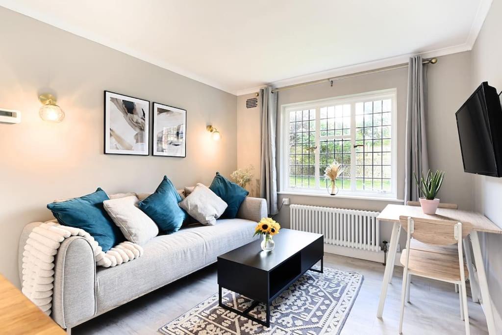Garden Flat, Walnut Tree House view 2