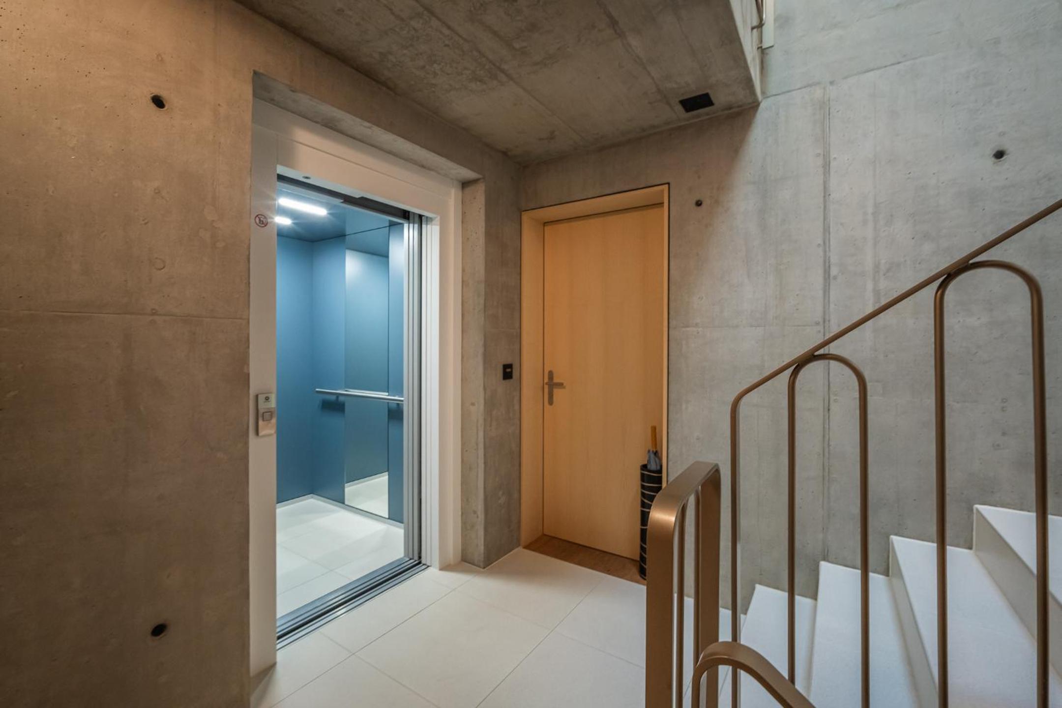 Un écrin face aux bains