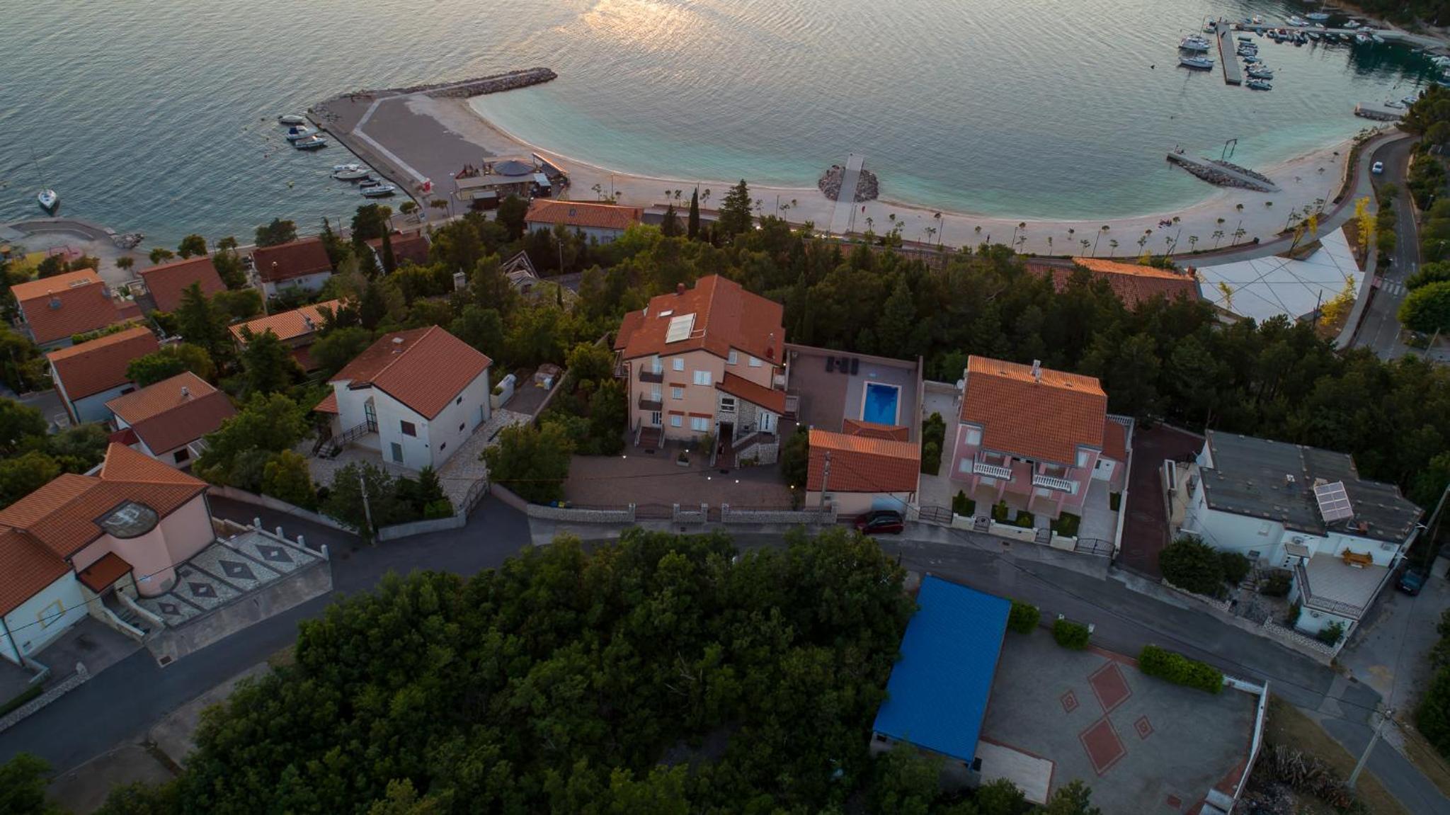 Hotel Apartments Villa Antonia - Image 1