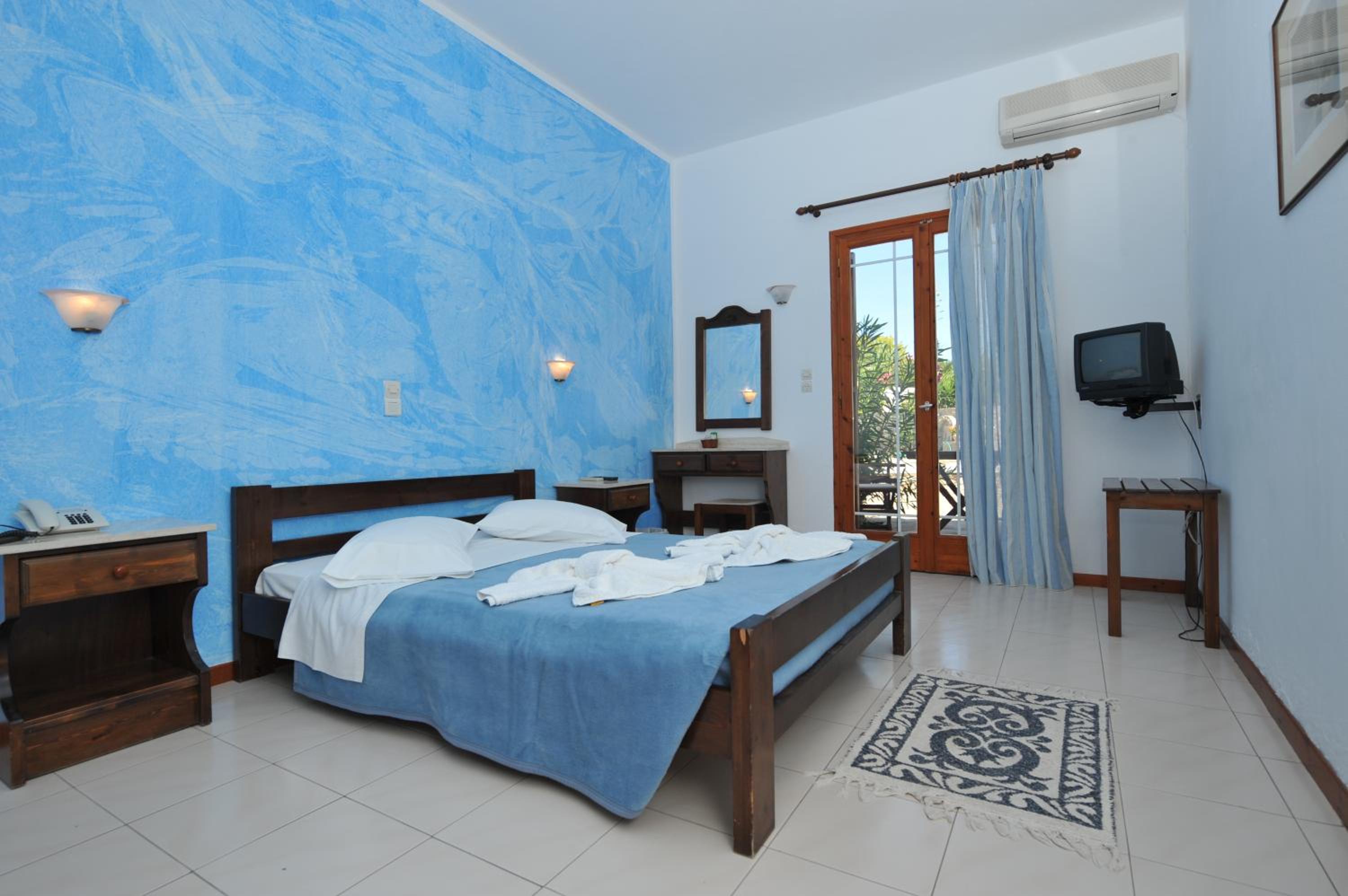 Eri Hotel