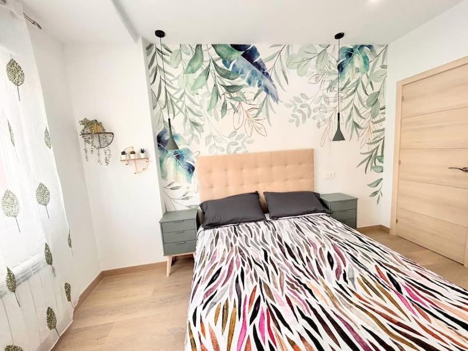 LUJO Proyector, Maquina Arcade, Wifi y patinetes photo 4