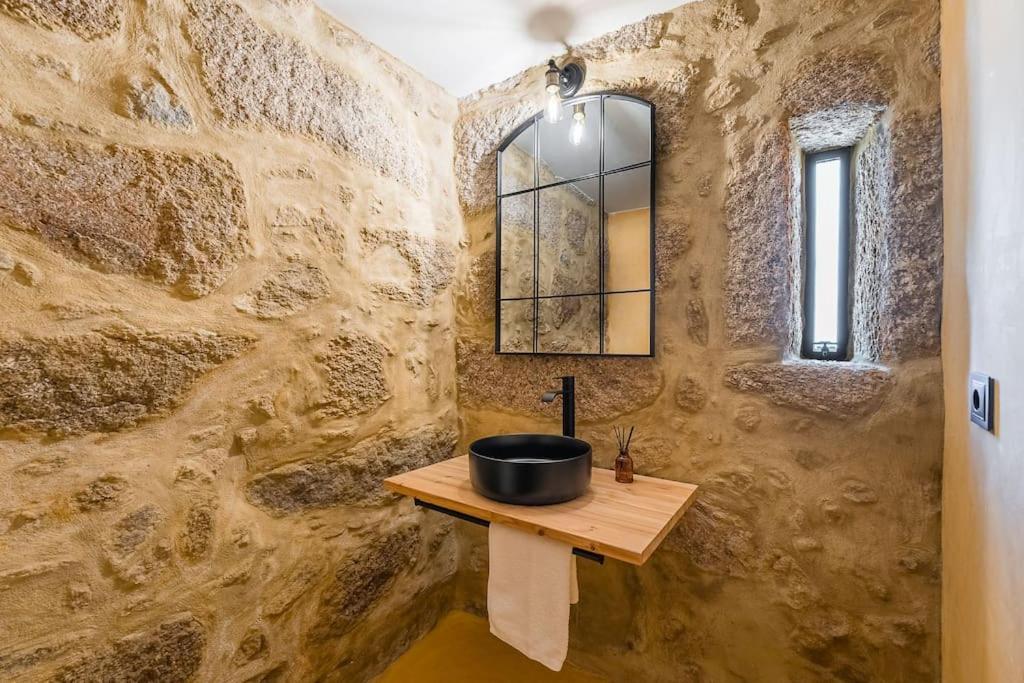 Lemon Villa with Private Indoor Heated Pool - Oporto Lemon Farm, near Porto view 5