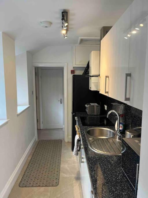 The Mews, private parking included, Windermere view 2