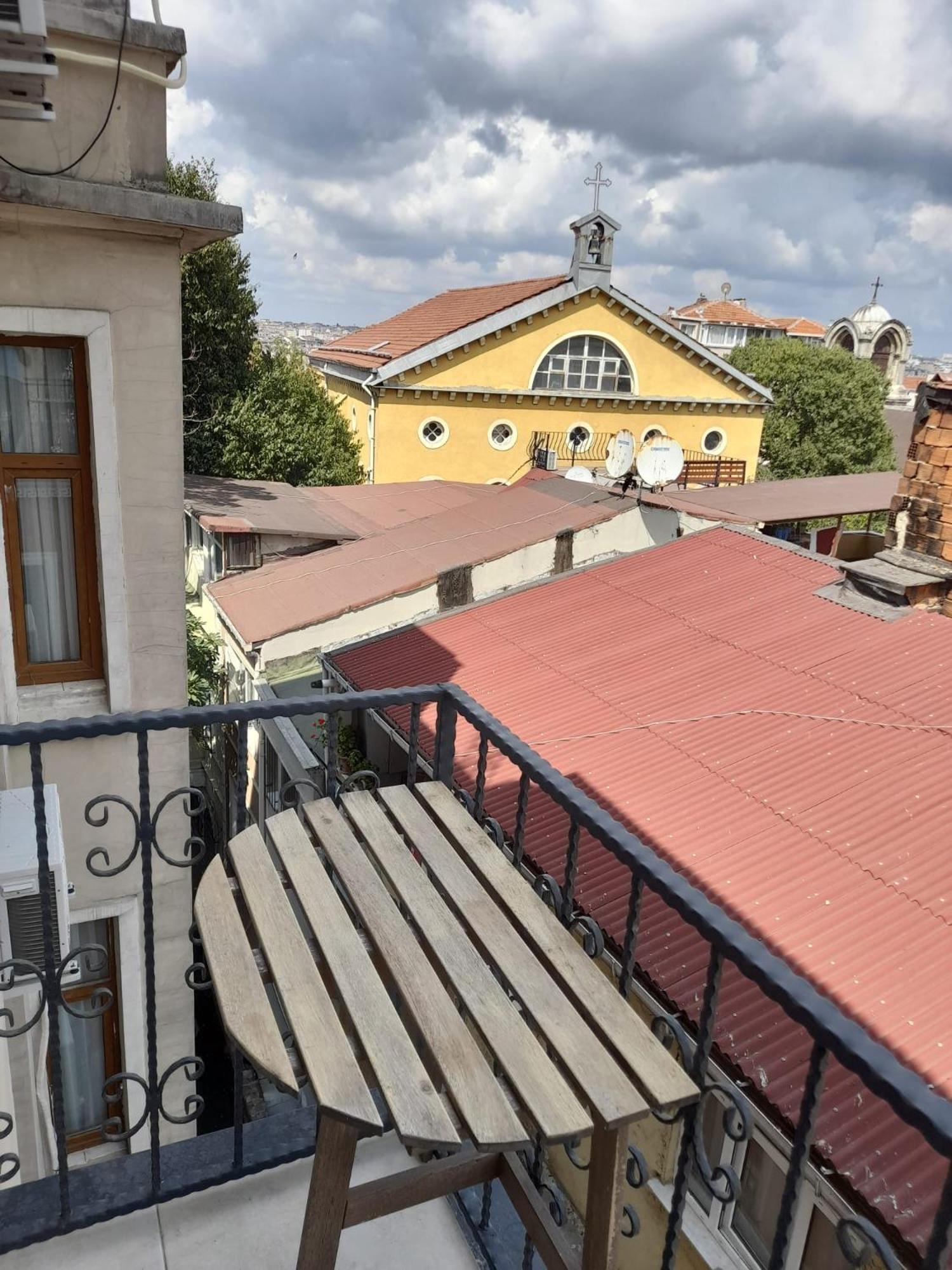 Ore Pera Suites - Image 40