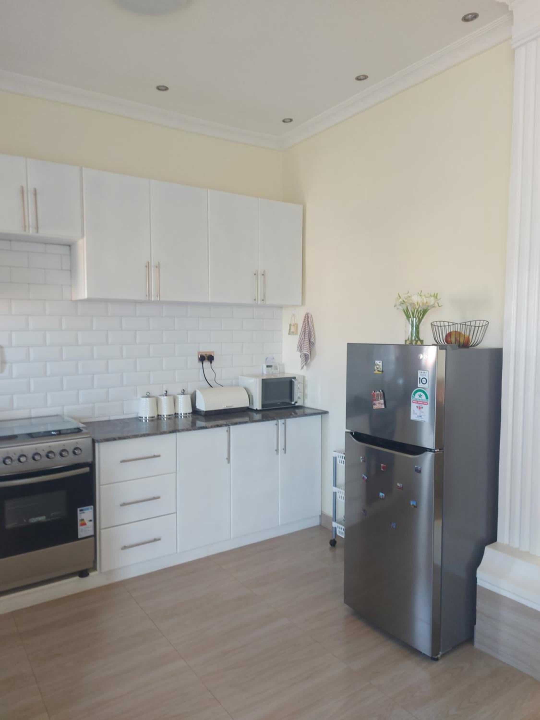 Cozy 2-bed Apartment in Akright City Bwebajja view 4