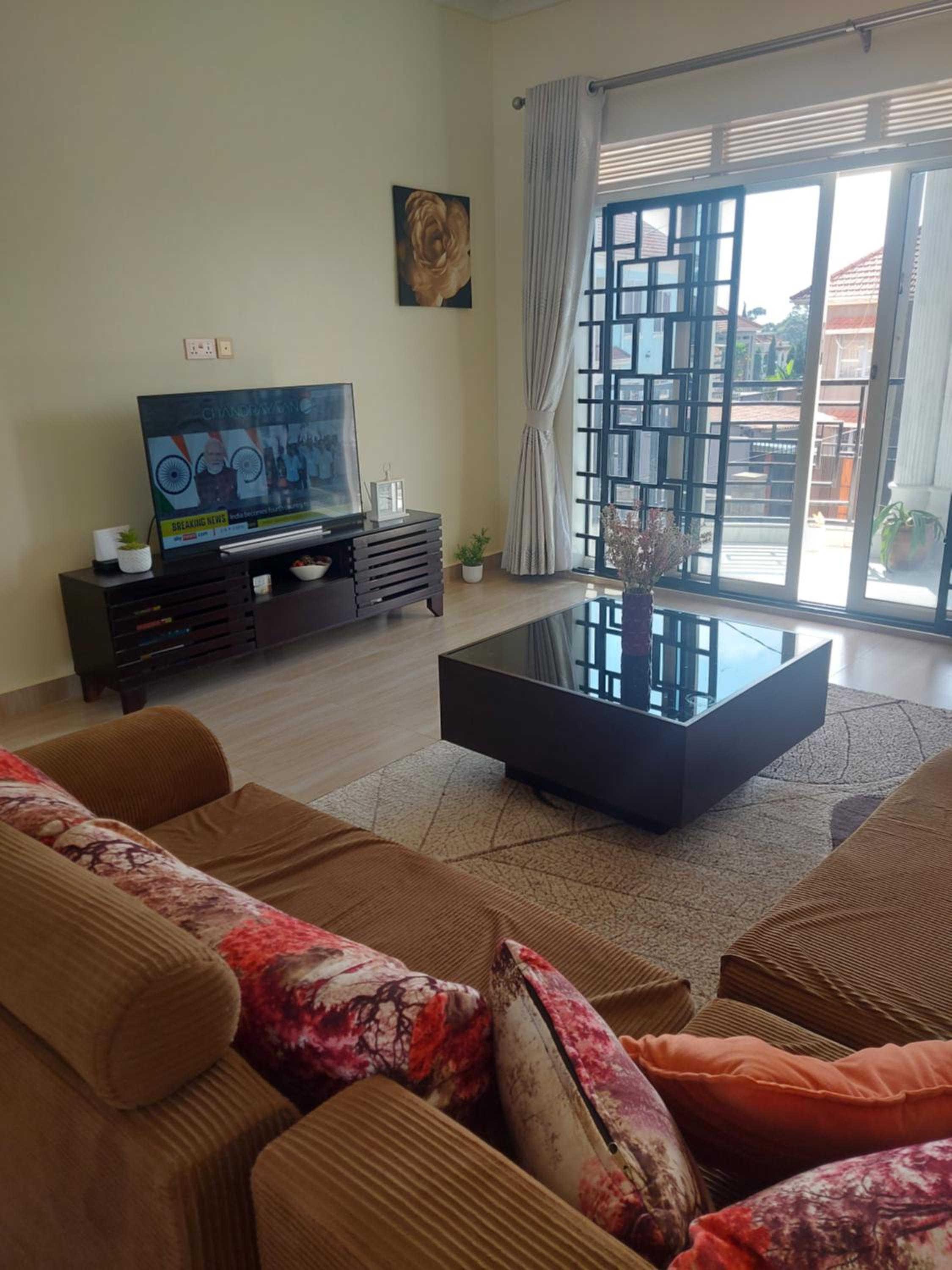 Cozy 2-bed Apartment in Akright City Bwebajja view 3