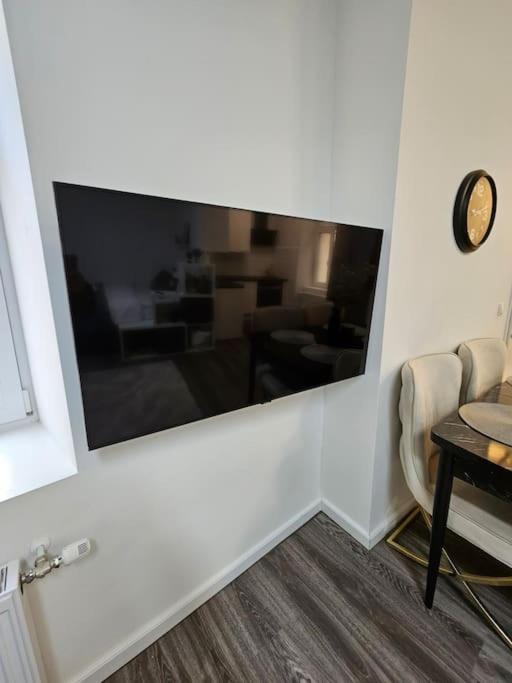 Vienna Vacations - Affordable Suite in Vienna's Hotpoint - Property Image 26